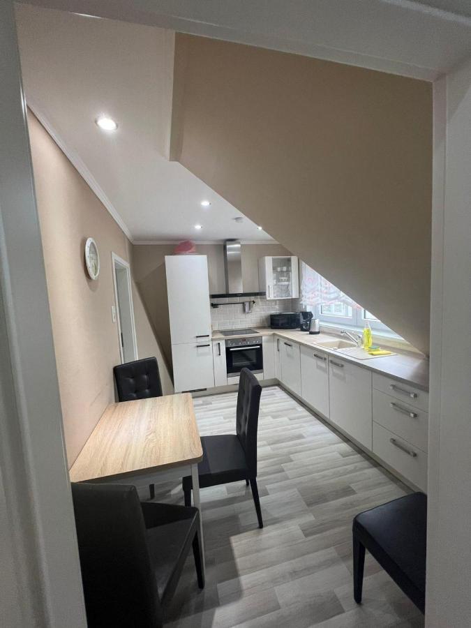 Zentral gelegenes Apartment in Mönchengladbach mit W-Lan Exterior foto