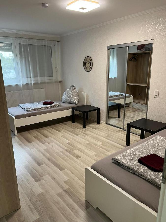 Zentral gelegenes Apartment in Mönchengladbach mit W-Lan Exterior foto